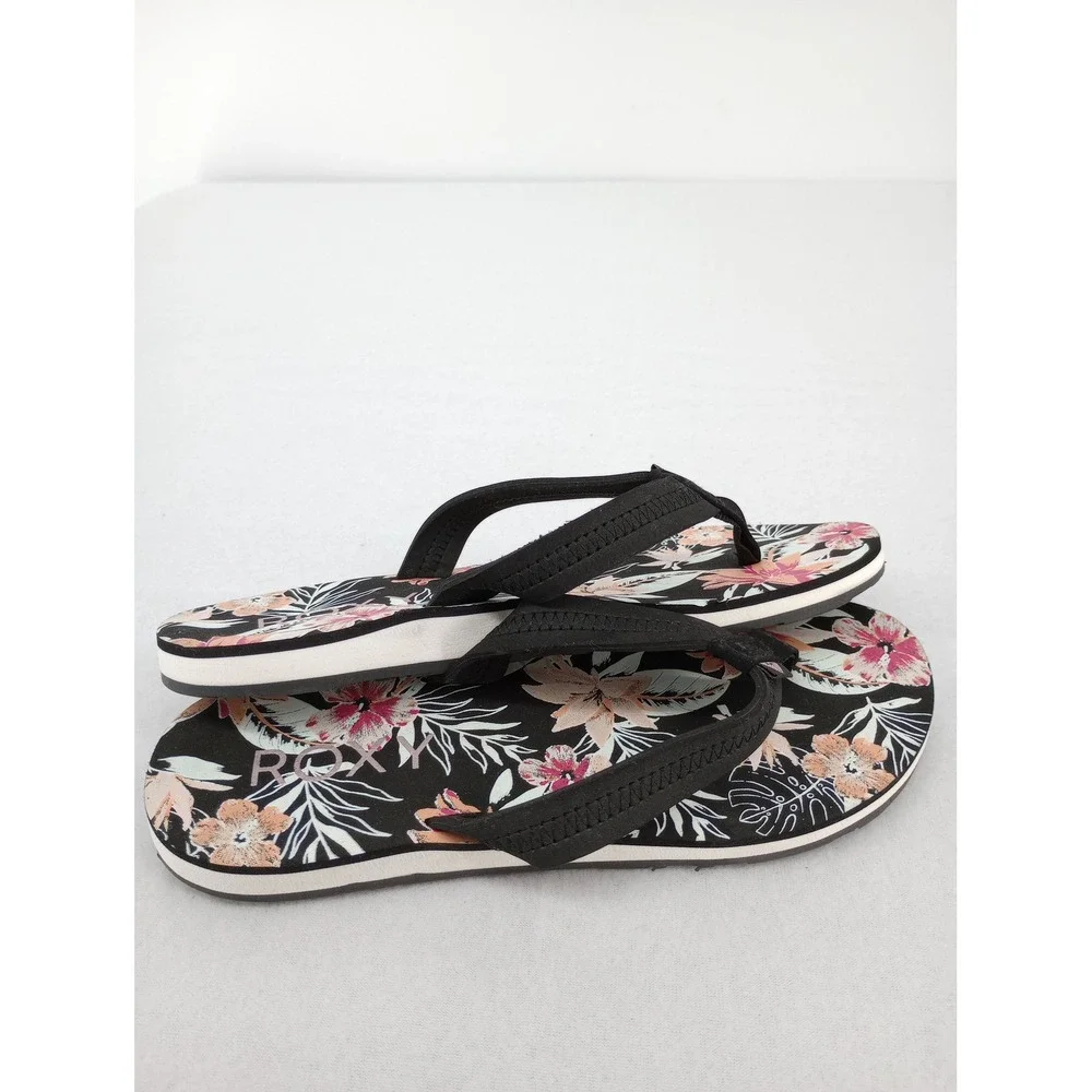 Roxy flip flops